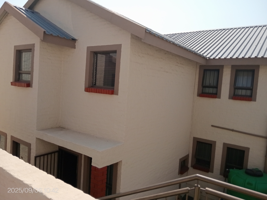 To Let 4 Bedroom Property for Rent in Cashan North West